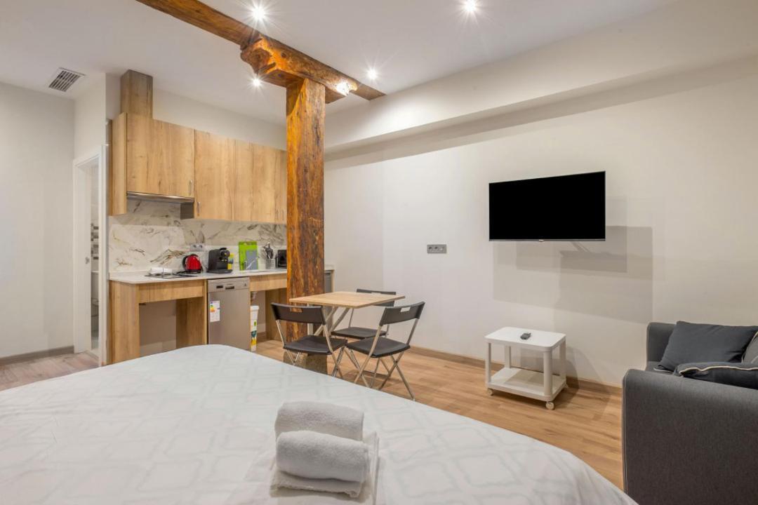 1 Bedroom 1 Bathroom Furnished - Justicia - Cozy - Mintystay มาดริด ภายนอก รูปภาพ